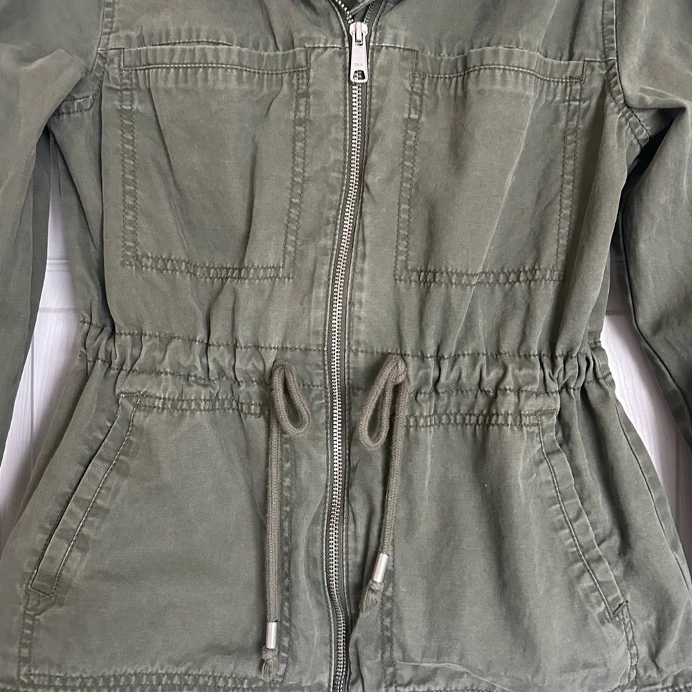 Army Green Shacket - Picture 3 of 4